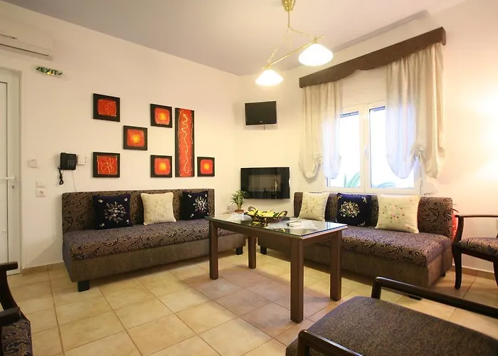 Aigli Appartamento Néa Ankhíalos